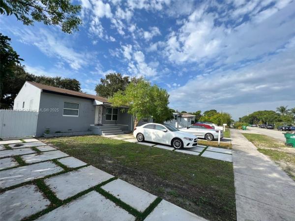 1472 NE 150th St, Miami, Florida 33161, image 1