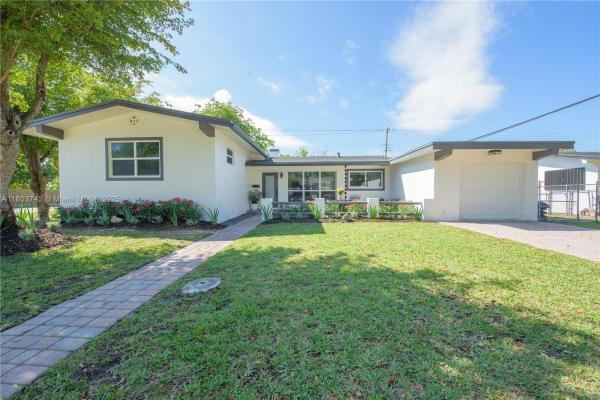 Cutler Ridge, 9450 Martinique Dr, Cutler Bay, Florida 33189, image 1