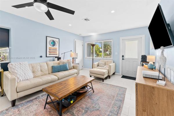 South New River Isles, 908 Citrus Isle, Fort Lauderdale, Florida 33315, image 2