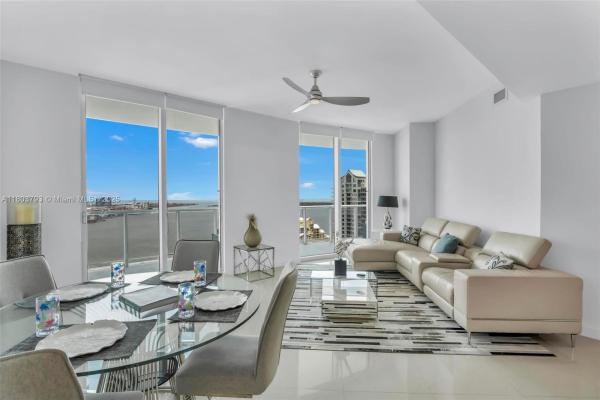 Met 1, 300 S Biscayne Blvd #T-3710, Miami, Florida 33131, image 1