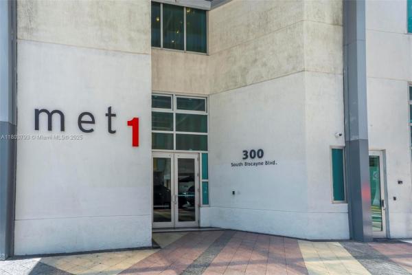 Met 1, 300 S Biscayne Blvd #T-3710, Miami, Florida 33131, image 2