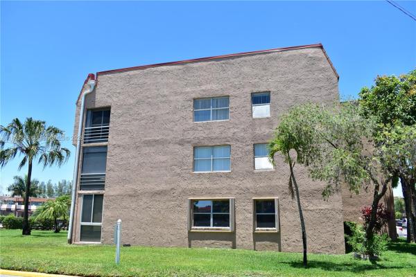Sunrise Lakes 3, 9681 Sunrise Lakes Blvd #301, Sunrise, Florida 33322, image 1