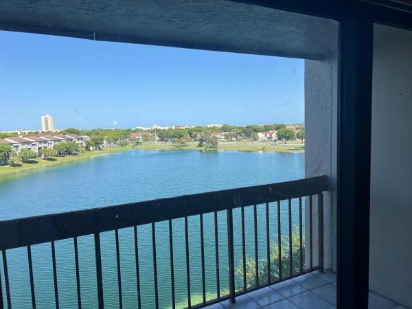 Indian Lake Village, 10290 NW 9th Street Cir #512, Fountainebleau, Florida 33172, image 1