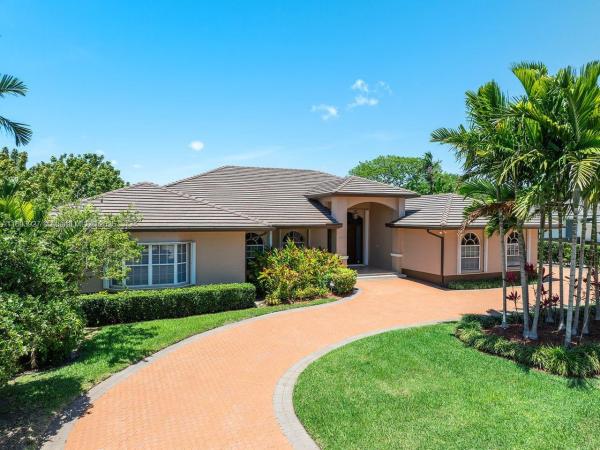 Galloway Estates At Snapper Creek, 8281 SW 84th Ter, Kendall, Florida 33143, image 2