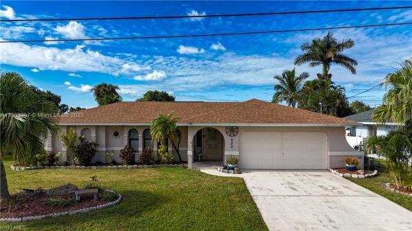 Cape Coral Residential, 920 SE 4th Pl, Cape Coral, Florida 33990, image 2