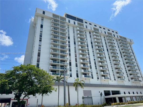 Sailboat Cay, 13499 Biscayne Blvd #702, North Miami, Florida 33181, image 1