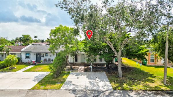 Green Glade Villas, 1913 SW 129th Ct, Tamiami, Florida 33175, image 3