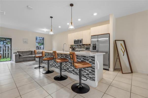 Highland At Park Central, 10419 NW 82nd St #2, Doral, Florida 33178, image 2