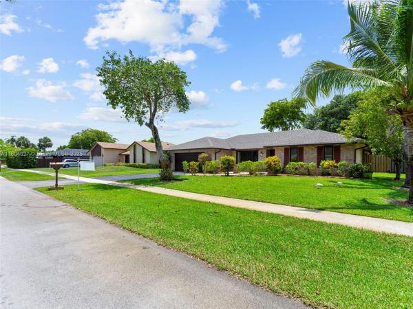 Marcano Estates, 1281 NW 76th Ave, Plantation, Florida 33322, image 2