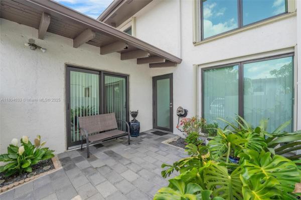 Snapper Creek Townhouses, 6929 SW 109th Pl, Kendall, Florida 33173, image 1