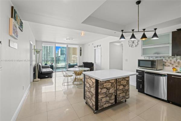 The Ivy At Riverfront, 90 SW 3rd St #2215, Miami, Florida 33130, image 1