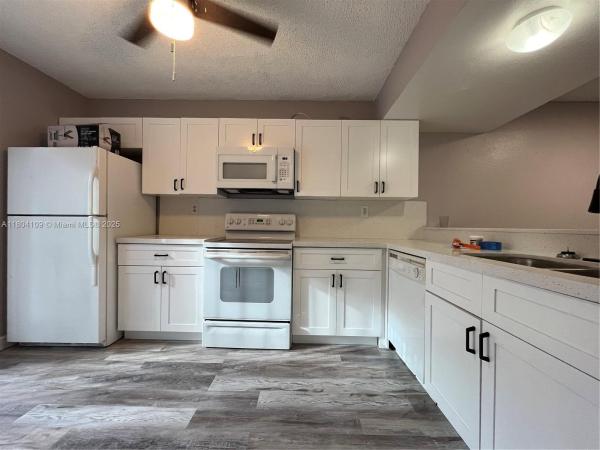 Crystal View Townhomes, 843 Crystal Lake Dr, Deerfield Beach, Florida 33064, image 1