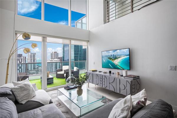 Brickell On The River South Tower, 41 SE 5th St #2307, Miami, Florida 33131, image 1
