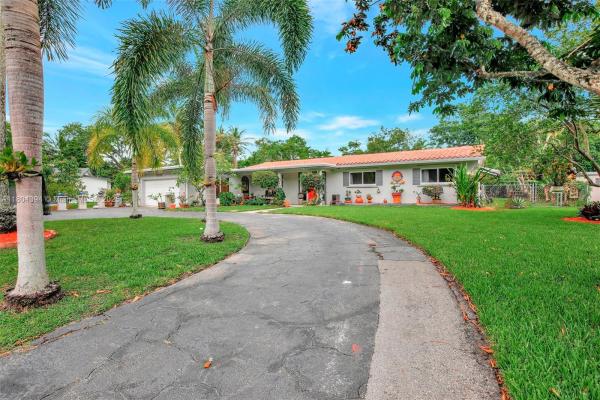 Plantation Gardens, 6285 Pine Ter, Plantation, Florida 33317, image 1