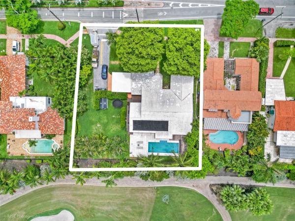 Beach View, 5860 Lagorce Dr, Miami Beach, Florida 33140, image 2