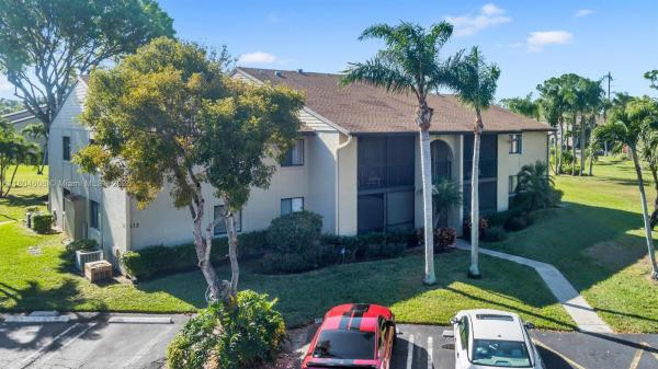 Pine Ridge North 1, 512 Shady Pine Way #D2, Greenacres, Florida 33415, image 1