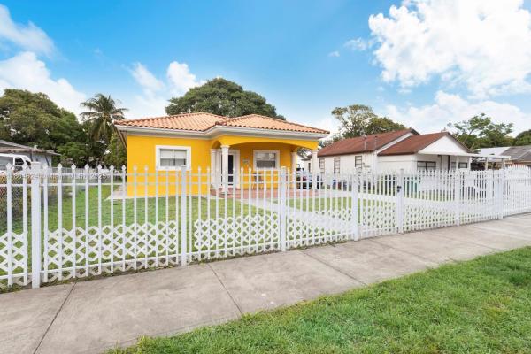2757 NW 29th St, Unincorporated Dade County, Florida 33142, image 2