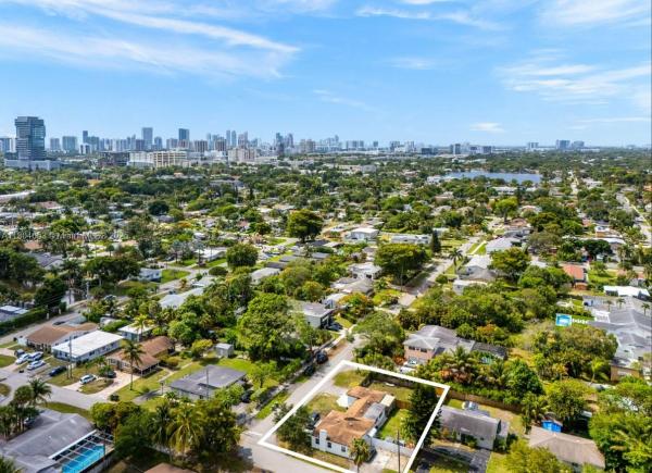 Hallandale Beach No HOA, 504 SW 5th Ave, Hallandale Beach, Florida 33009, image 1