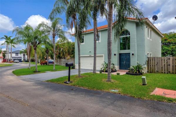 Villas Of Old Cutler, 21320 SW 97th Ave, Cutler Bay, Florida 33189, image 3