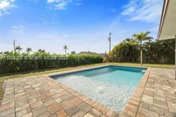 Cape Coral Residential, 118 SE 46th Ter, Cape Coral, Florida 33904, image 2