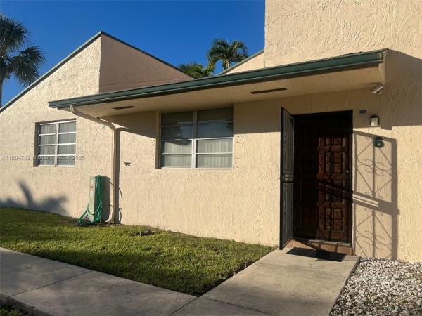 Oakview, 9195 Fontainebleau Blvd #6, Fountainebleau, Florida 33172, image 3