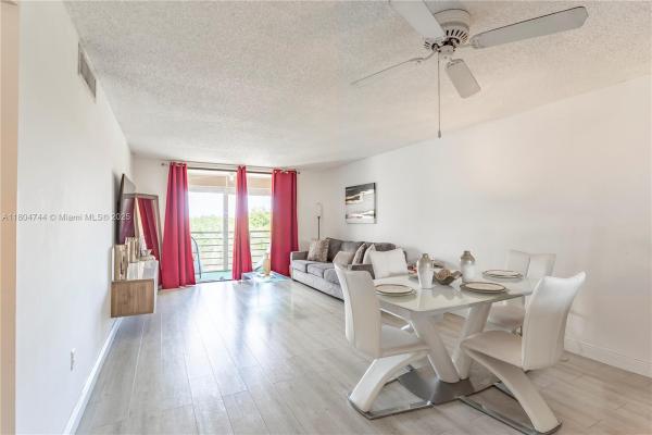 Courtyards Of Broward, 1830 N Lauderdale Ave #4418, Tamarac, Florida 33068, image 2