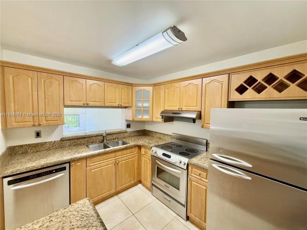 10825 SW 112th Ave #302, Unincorporated Dade County, Florida 33176, image 1