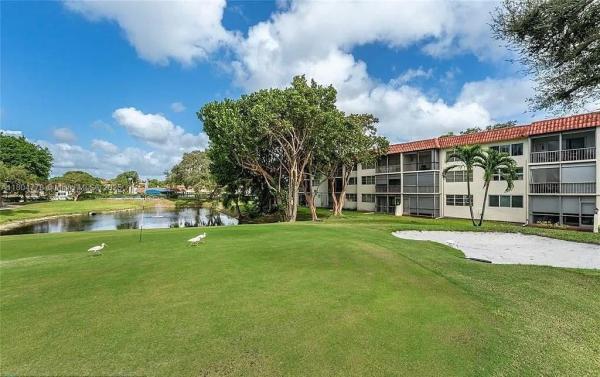 Hollybrook Golf & Tennis Club, 8930 S Hollybrook Blvd #210, Pembroke Pines, Florida 33025, image 1