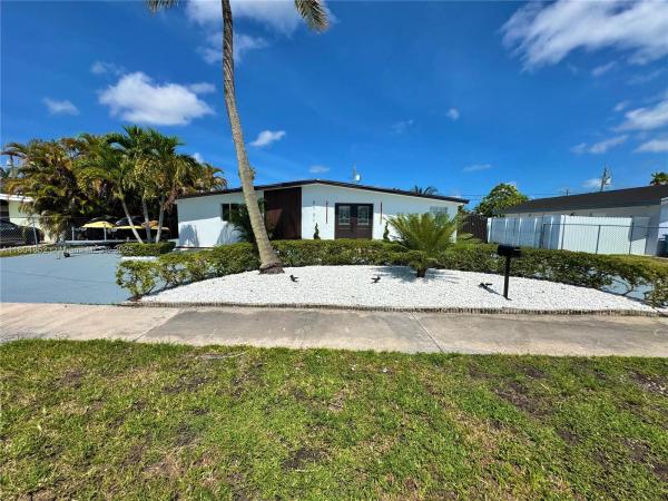 Westwood Lakes Residential, 5101 SW 112th Pl, Westwood Lakes, Florida 33165, image 2