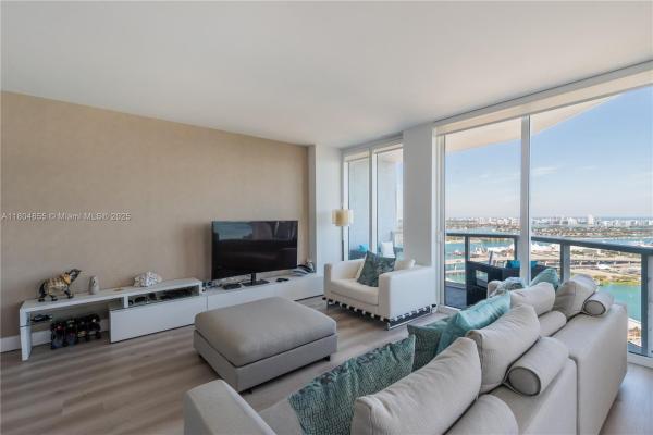 Vizcayne North, 244 Biscayne Blvd #3703, Miami, Florida 33132, image 2