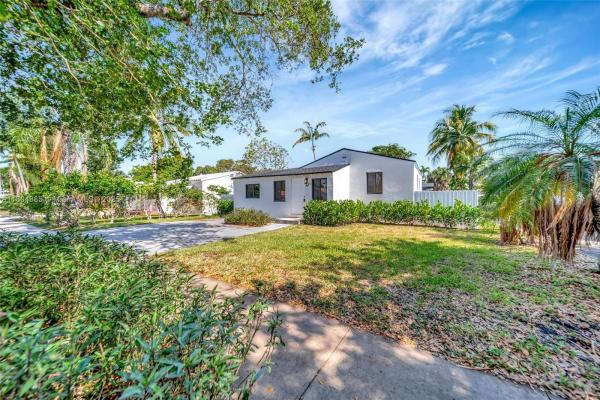 Royal Poinciana, 1921 Harding St, Hollywood, Florida 33020, image 1