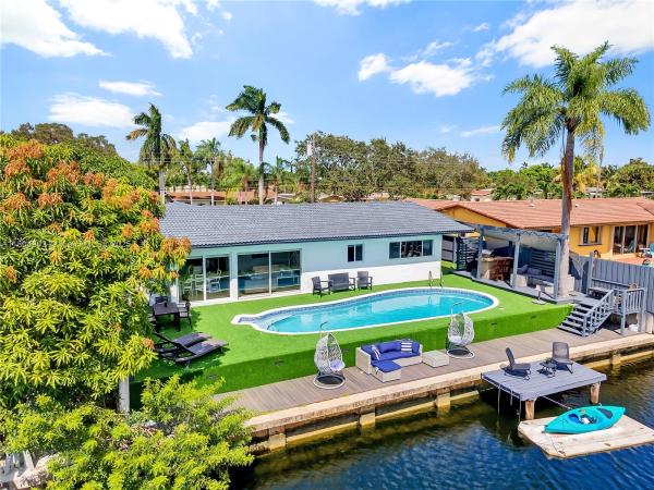 Sunset Isles, 2828 Cleveland St, Hollywood, Florida 33020, image 1