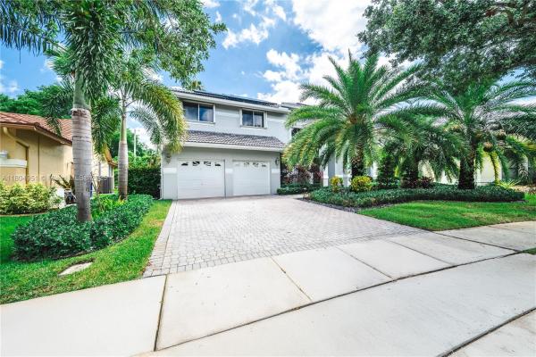Malibu Pointe At Silver Lakes, 18201 NW 16th St, Pembroke Pines, Florida 33029, image 1