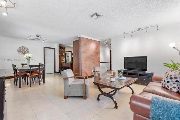 Fulford By The Sea, 1693 NE 171st St, North Miami Beach, Florida 33162, image 3
