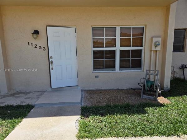 11253 SW 33rd Circle Pl, Miami, Florida 33165, image 1