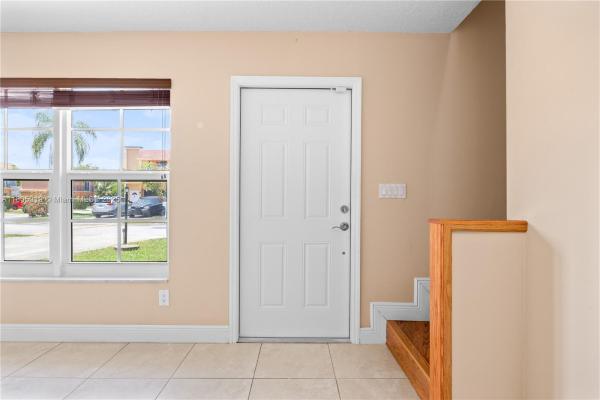 Karlan Townhouses, 11253 SW 33rd Circle Pl, University Park, Florida 33165, image 2