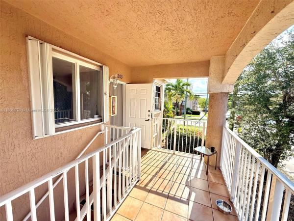 Los Portales, 300 E 4 St #203, Hialeah, Florida 33010, image 1