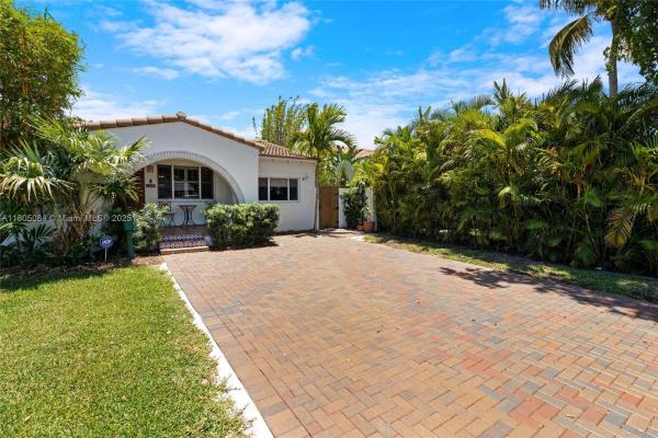 Isle Of Normandy Trouville, 1558 Normandy Dr, Miami Beach, Florida 33141, image 3