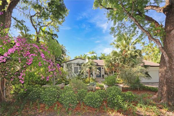 Coral Gables Country Club, 1526 Dorado Ave, Coral Gables, Florida 33146, image 3