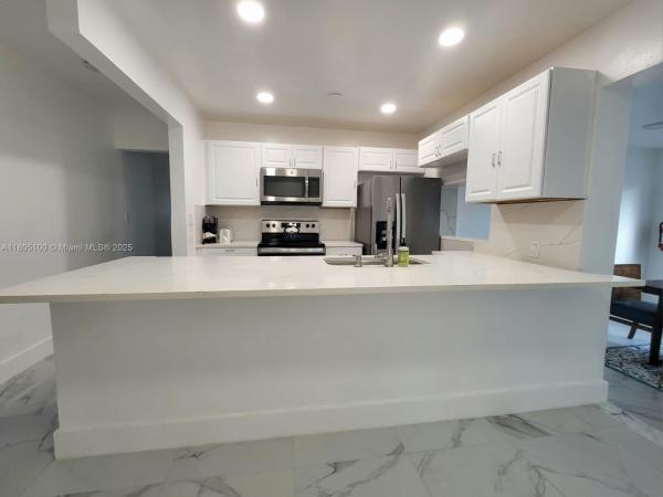 Oak Grove, 900 SW 31st St, Fort Lauderdale, Florida 33315, image 1