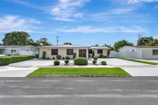 Coral Park Estates, 2311 SW 89th Ct, Westchester, Florida 33165, image 3