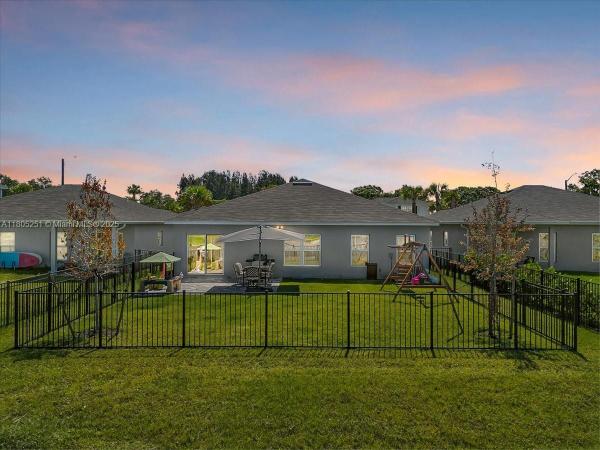 Avalon Crossing, 503 Cherimoya St, Fort Pierce, Florida 34981, image 3