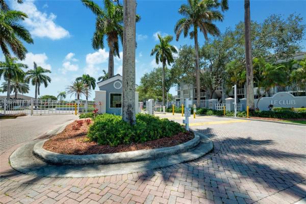 Le Club At Old Cutler, 8640 SW 212 St #106, Cutler Bay, Florida 33189, image 1