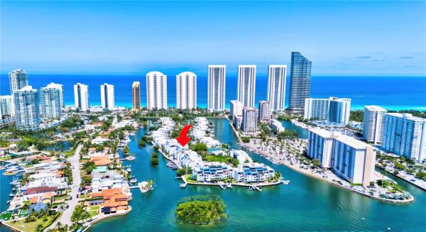 Poinciana Island Yacht & Racquet Club, 401 Poinciana Dr #1225, Sunny Isles Beach, Florida 33160, image 1