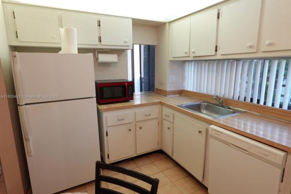 Plaza Of The Americas, 17011 N Bay Rd #408, Sunny Isles Beach, Florida 33160, image 1