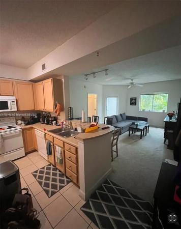 Valencia, 6001 SW 70th St #330, South Miami, Florida 33143, image 1