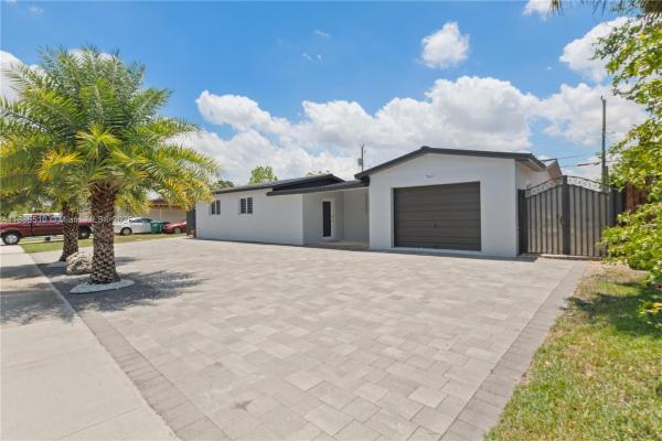 7880 NW 174th Ter, Hialeah, Florida 33015, image 1