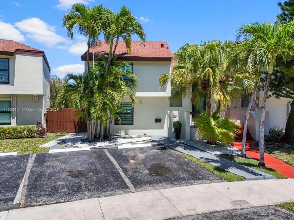 Wind Lake Village, 452 NW 97th Pl, Fountainebleau, Florida 33172, image 3