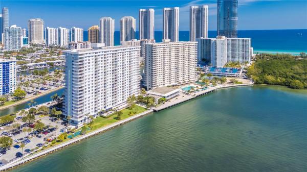 Arlen House West, 500 Bayview Dr #231, Sunny Isles Beach, Florida 33160, image 3