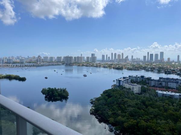 The Harbour North Tower, 16385 Biscayne Blvd #2707, North Miami Beach, Florida 33160, image 1